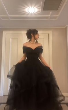 Simple Prom Dress Long Classy, Tulle Long Prom Dress, Prom Dress Black, Prom Dress Inspo, Classy Prom, Tulle Party Dress, Gorgeous Prom Dresses, Pretty Princess, Black Prom Dress