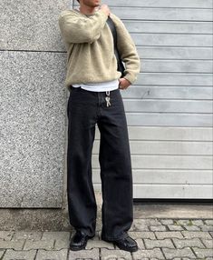 Mens Copenhagen Style, Black Pants Outfit Men Streetwear, Black Jeans Outfit Mens Street Fashion, Indigo Jeans Outfit, Black Loafers Outfit Men, Flared Pants Men, Men Loafers Outfit, Jeans And Loafers Outfit, Loafers Outfit Casual