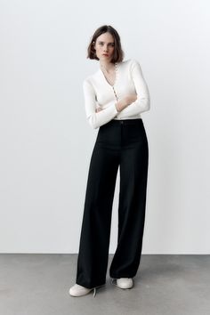 Straight Trousers Outfit, High Waisted Black Trousers, Black Trousers Women, Women Trousers Design, Zara Trousers, Straight Cut Pants, Trouser Outfit, Trouser Design, Velvet Trousers