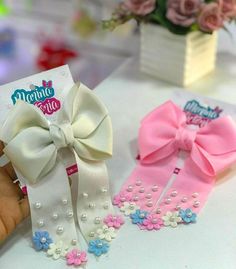 Diy Baby Bows Headbands, Diy Leather Bows, Satin Flowers Diy, Girls Hair Bows Diy, Homemade Bows, Bead Hair Accessories, Hair Bow Tutorial