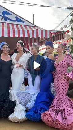 Nieves Blanco on Instagram: "• FERIA DE ABRIL 2024 • DOMINGO •   Os dejo algunos de los look que vimos ayer por el real.  #flamenca #modaflamenca #flamencas2024  #feria #feriadeabril #feriadeabril2024  #feriadesevilla #feriadesevilla2024  #sevilla #andalucía #realdelaferia" On Instagram, Instagram