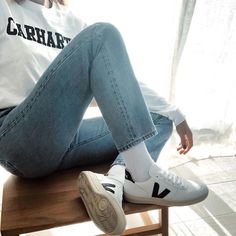 White And Black Sneakers, Veja Esplar, Daily Outfit Inspiration, Veja Sneakers, Adidas Outfit, Official Account, Minimalist Wardrobe