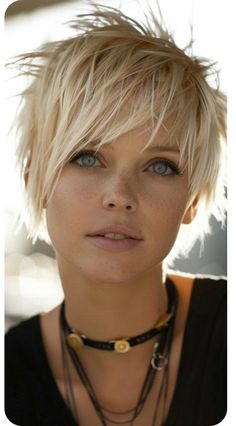 Razored Haircuts Short, Edgy Short Haircuts For Thick Hair, Blond Pixie Haircut, Choppy Haircuts For Fine Hair, Choppy Messy Short Hair, Hairstyles For Every Hair Type, Short Sassy Hairstyles, Messy Pixie Haircut, Razored Haircuts