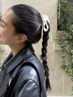 Ribbon Hairstyle, Adam Sandler, Braided Ponytail, 가을 패션, Hairstyles For School, Aesthetic Hair, Ponytail Hairstyles, Trendy Hairstyles, Cute Hair