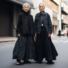 Japanese Outfits Casual, Advanced Style, Minimal Outfit, Eclectic Fashion, Japanese Street Fashion, Mode Inspo, Japan Fashion, Japanese Fashion