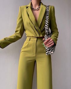 Green Suit, Fashionista Clothes, Causual Outfits, Moda Vintage, Professional Outfits, Classic Outfits