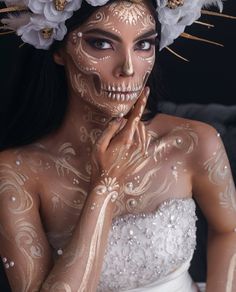 Sugar Skull Costume, Holloween Makeup, Dead Makeup, Skeleton Makeup, Sugar Skull Makeup, Halloween Makeup Inspiration, Eye Makeup Designs, Skull Makeup, Halloween Costume Outfits