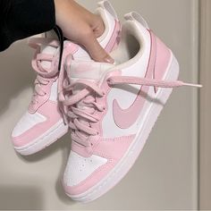 Shoes Nike Dunks, Nike Blazer Outfit, Pink Nike Shoes, Nike Shoes Girls, Nike Fashion Shoes, Basket Style