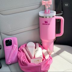 #stanley #rhode #pink Pink Stanley Aesthetic, Pink Stanley, Profumo Victoria Secret, Pink Lifestyle, Pretty Pink Princess, Girly Car, Pinky Promise, Girly Gifts