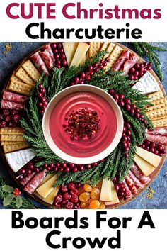 round Christmas charcutierie board with meats, cheese, and dried fruit and a wreath of rosemary and fresh cranberries surrounding a bowl of cranberry dip in the middle Easy Christmas Recipes Appetizers, Make Ahead For A Crowd, Christmas Charcuterie Boards, Low Carb Seafood, Finger Foods Snacks