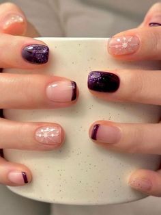 shimmery purple nails Nail Polish Combinations, Es Nails, Nails Inspired, Short Gel Nails, Nail Shimmer, Nails Now, Snowflake Nails, Winter Chic, Winter Nail