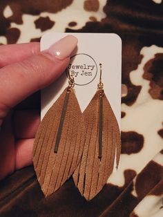 Handcrafted Genuine leather Perfect for any outfit. Feather Earrings Diy, Fun Things To Make, Boho Boutique, Boho Feathers, Earrings Diy, Feather Earrings, Diy Earrings, Things To Make, Fun Things