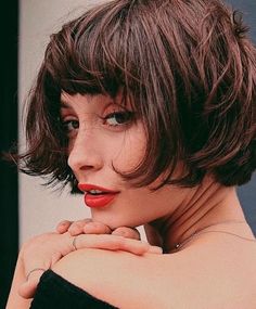 Micro Pony, Taylor Lashae, Wedge Haircut, Medium Bob Haircut, Chin Length Bob, Short Bangs, Bob With Bangs, Greek Quotes, Short Haircut