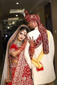 Couple Wedding Dress Indian Hindu, Hindu Wedding Photos, Groom Dress Men