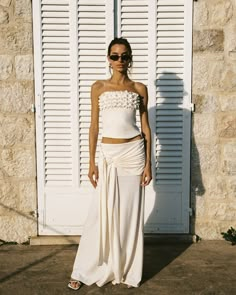 IMG_5212 Greek Fashion Modern, It Girl Fits, Surfer Aesthetic, Collection Moodboard, Sea Fashion, Jamie Dimon, Low Rise Skirt, Wedding Fits, Birthday Fit