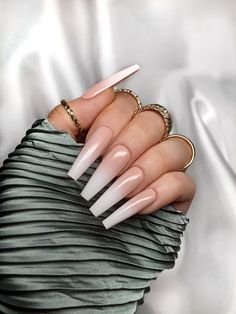 Ombré Long Nails, French Manicure Ombre, Martini Nails, Pink And White Ombre, Coffin French, Black Ombre Nails, Nails Matte