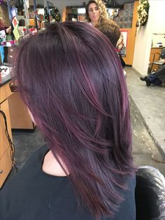 Plum Hair Streaks, Asian Colorful Hair, Red Purple Highlights On Dark Hair, Purple Ends On Black Hair, Purple Layered Hair, Plum Highlights, Violet Highlights