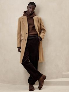 Best Gifts For Boyfriends, Gifts For Boyfriends, Sweater Outfits Men, Best Boyfriend Gifts, New York Mens, Street Style Outfits Men, Trench Coat Men, Classic Pants, Mens Fashion Fall