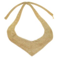 20k Yellow Gold 26" Mesh Bib Scarf Necklace by Elsa Peretti for Tiffany & Co. Length: 26" Width: from 1 3/4" to 1/4" Weight: 55.2 grams Hallmarks: Tiffany & Co, Peretti, 20k YOUR PRICE: $13,000 T3338lhle Tiffany Gold Necklace, Tiffany Gold, Mesh Scarf, Scarf Bib, Vintage Tiffany, Scarf Necklace, Elsa Peretti, Tiffany And Co, Fine Jewellery Necklace