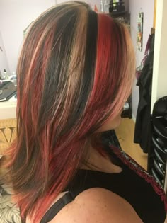 Black And Red Streaks Hair, Black And Red Hair Peekaboo Highlights Underneath, Black With Red Streaks Hair, Peekaboo Hair Color Red And Black, Red And Black Chunky Highlights, Genderfluid Haircut, Merlot Hair Color, Pink Hair Highlights