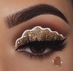 Holiday Makeup Christmas, Snow Makeup, Xmas Makeup, Futuristic Makeup, Christmas Eyeshadow, Deer Makeup, Eyeliner Ideas, Christmas Eye Makeup, Concert Makeup