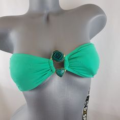 Despi Green Bikini Top Size: Small Band All The Way Around Includes Tie: 39.5" Top Of Cup To Band: 5" Ties In Back Removable Inserts 166 Softy Outfits, Early 2000s Swimwear, Early 2000s Swimsuit, Trashy Y2k Swimsuit, 2000s Bikinis Vintage, Mcbling Y2k, Green Bra-friendly Tie-side Swimwear, Small Band, Y2k Fits