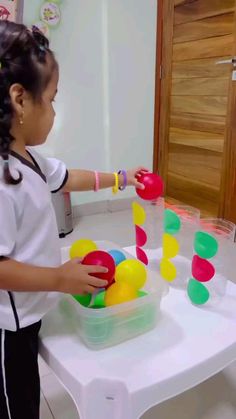 Games For Kids Classroom, Preschool Fine Motor Activities, Physical Activities For Kids, Kindergarden Activities, Nursery Activities, Montessori Toddler Activities, Preschool Activities Toddler, Fun Classroom Activities, Seni Dan Kraf