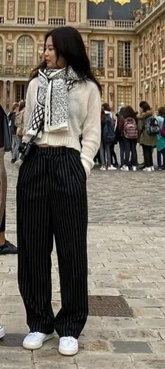 Black Pin Stripe Pants Outfit Work, Outfits With Trousers Classy, Black Striped Pants Outfit Winter, Baggy Striped Pants Outfit, Pinstripes Pants Outfit, Striped Tailored Pants Outfit, Striped Work Pants Outfit, Pinstripe Slacks Outfit, Stripped Pants Aesthetic