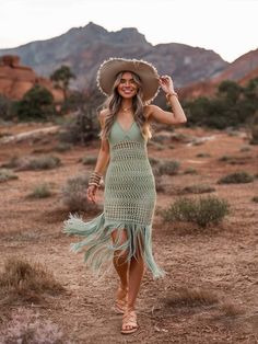 Free-Spirited Fashion: 20 Boho Chic Outfits to Live In This Summer 4 Romantic Clothes, Bohemian Lifestyle