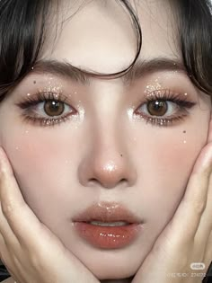 Estilo Rachel Green, Makeup For Small Eyes, Eye Makeup Guide, Pretty Eye Makeup, Complete Makeup, Christmas Makeup Look, Soft Makeup Looks, Korean Eye Makeup, Chic Makeup