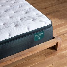 If you like cushy comfort with a soft-yet-supportive feel, this mattress will give you a great night's sleep. Individually pocketed coils provide head-to-toe support and advanced motion isolation to accommodate any sleeping position and minimize movement when your partner changes position. Plus, ActiveResponse Memory Foam contours to the body to relieve pressure and alleviate pain. Sleep comfortably and cool all night long thanks to breathable moisture-wicking fabric with InfiniCool cooling fibe Pullout Desk, Beautyrest Mattress, Twin Xl Mattress, Low Loft Beds, Mattress Foundations, Quilted Top, Mattresses Reviews, Low Loft, Full Mattress