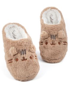 PRICES MAY VARY. BROWN PLUSH OR GREY NAH PUSHEEN THE CAT SLIPPERS - Slip into the shoes of your favourite cartoon cat, Pusheen. They are purr-fect for keeping your toes toasty whilst lounging, snacking and walking around at home. AVAILABLE IN A VARIETY OF SIZES – The ladies and teens slippers come in UK sizes; 3-4 UK, 5-6 UK and 7-8 UK offering an easy to slip-on design with a sturdy sole and grip detail. TEXTILES WITH A SYNTHETIC SOLE HOUSE SHOES - The premium nightwear slippers are made from t Logo Harry Potter, Pusheen Merchandise, Animated Cat, Pusheen The Cat, Cat Slippers, Plush Design, Grey House, Cute Slippers, Faux Fur Slippers