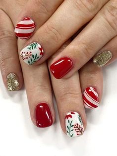 Very Short Christmas Nails, Short Christmas Nails, Candy Cane Nails, Red Christmas Nails, Holiday Nail Designs, Basic Nails