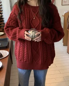 Korean Christmas Outfit, Downtown Outfits, Looks Street Style, Red Sweater, Baggy Pants, Mode Inspo, Autumn Outfit, Outfit Inspo Fall