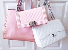 Which one would you choose ?  #luxurybag #chanel #luxurylife #luxury Channel Handbag, Slingback Chanel, Ellie Saab, Lv Bags, Chanel Couture, Cute Purses, Rilakkuma, Purses Designer