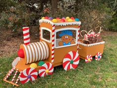 Life sized Gingerbread train to go with our gingerbread house Gingerbread Train, Outdoor Christmas Diy, Candy Land Christmas Door, Gingerbread Christmas Decor, Gingerbread House Decorations, Gingerbread Decorations, Candy Land Christmas Tree, Christmas Float, Christmas Yard Decorations