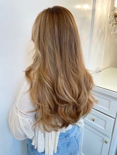 Hair For Summer, Dubai Summer, Dress Runway, 2022 Aesthetic, Outfit Elegant, Nyc Style, Caramel Hair