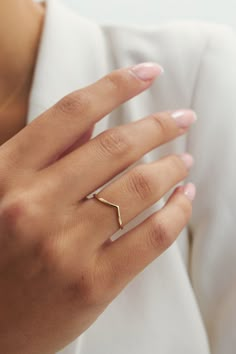 Chevron Gold Ring, Real Gold Rings, Simple Gold Rings, Simple Ring Design, Cute Promise Rings, Modern Gold Jewelry, Gold Rings Simple, Gold Pendants