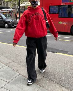 Red College Outfit, Red Hoodie Outfit Aesthetic, Hoodie Outfit Street Style, Red Crewneck Outfit, Red Crewneck Outfit Men, Red Hoodie Outfit Men, Red And Black Baggy Outfits, Red Long Sleeve Hoodie For Streetwear, Oversized Red Sweatshirt For Streetwear