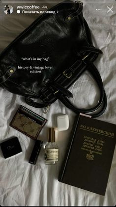 Dark Academia Bag, What's In My Purse, Inside My Bag, Purse Essentials, Handbag Essentials, In My Bag, Inside Bag, What In My Bag, Bag Essentials