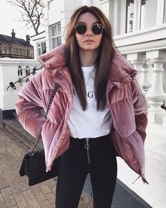 Beautiful Dresses Elegant, Vinter Mode Outfits, Cute Winter Outfits, Pink Jacket, Mode Inspo, Cozy Outfit, Casual Winter Outfits