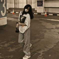 Boyish Outfits, Bts Shirt, Korean Fits, Aesthetic Grunge Outfit, Swag Girl Style, Ordinary Girls, Aesthetic Outfit Ideas