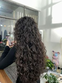 Perm Hair Aesthetic, Non Frizzy Curly Hair, Layered Hair Wavy Curly, Healthy Long Wavy Hair, Brown Long Curly Hair Aesthetic, Pretty Long Curly Hair, Dream Hair Curly, Soft Perm Long Hair, Long Messy Wavy Hair