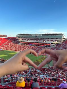 USC FOOTBALL/USC ATHLETICS/ FALL 2022 California College Aesthetic, Carolina Outfit, Usc Acceptance, Usc University Aesthetic, Usc Aesthetic Campus, College Manifestations