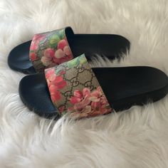 Lightly Used Real Gucci Slides, Fits True To Size, Can Fit Up To Size 9.5 Gucci Slides, Gucci Black, Gucci Shoes, Women's Shoes Sandals, Black Red, Shoes Sandals, Slides, Vision Board, Black And Red