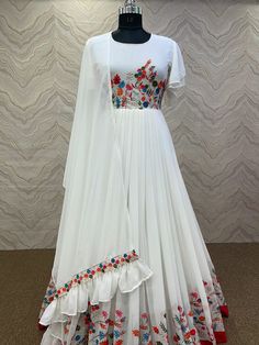 Gown Anarkali, Party Wear Gowns, Simple Frock Design, Stylish Kurtis Design, Long Gown Design, Simple Frocks, Lehenga Designs Simple, Computer Work, Long Dress Design