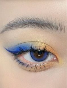 Dodger Makeup Ideas, Colourpop Makeup Looks, Colorpop Makeup Tutorial, Blue And Yellow Eye Makeup, Yellow Blue Makeup, Blue And Yellow Makeup, Yellow Makeup, Cute Eye Makeup