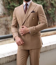 Nude Suit Men, Cream Suits For Men, White Outfit For Men, Khaki Suit, Suit Prom, Beige Suit, Cream Suit, Suit Ideas, Beige Suits