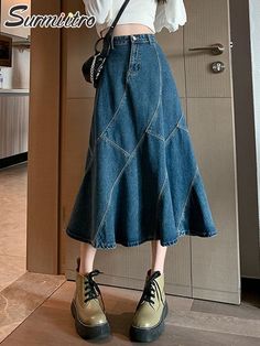 Boho Beauty: Styling a Denim Skirt for a Bohemian Look Denim Tulle Skirt, Jeans Long Skirt, Kawaii Casual, Denim Shorts Outfit, High Waisted Denim Skirt