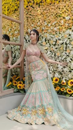 Alanna Pandey, Alanna Panday, Manish Malhotra Lehenga, Haldi Dress, Mumbai Wedding, Haldi Outfits, Trendy Outfits Indian, Outfits Indian, Dresses Traditional